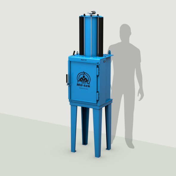 Blauer Dosenpresse auf grünem Hintergrund